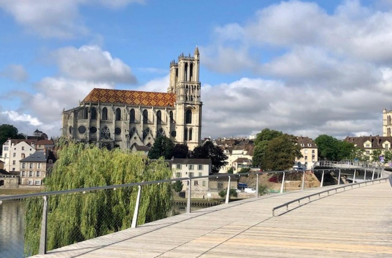 Appartement Avec Jardin Et Terrasse Pres De Paris Mantes-la-Jolie Exterior foto