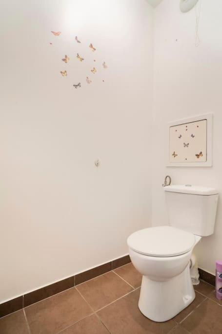 Appartement Avec Jardin Et Terrasse Pres De Paris Mantes-la-Jolie Exterior foto